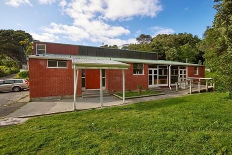 Photo of property in 90 Monorgan Road, Strathmore Park, Wellington, 6022