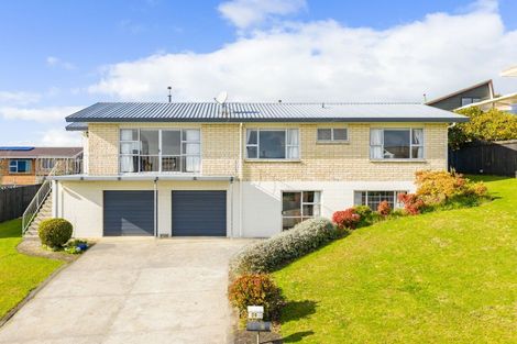 Photo of property in 40 Russleigh Drive, Dinsdale, Hamilton, 3204