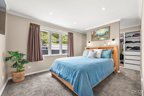 Photo of property in 6 Glen Road, Stokes Valley, Lower Hutt, 5019