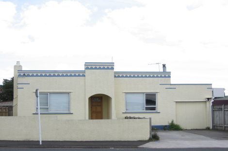 Photo of property in 50 Morley Street, New Plymouth, 4310