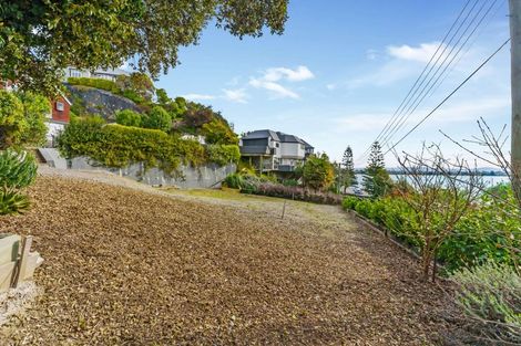 Photo of property in 2/4 The Brae, Mount Pleasant, Christchurch, 8081