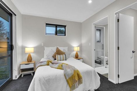 Photo of property in 72 Bower Avenue, New Brighton, Christchurch, 8083