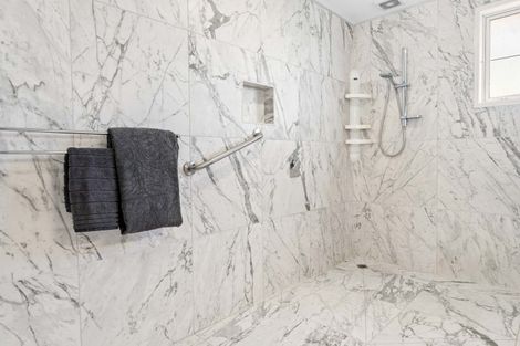 Photo of property in 2 Seychelles Drive, Papamoa Beach, Papamoa, 3118