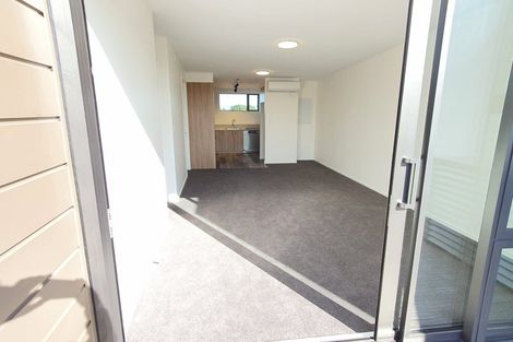 Photo of property in 94 Cambridge Terrace, Waterloo, Lower Hutt, 5011