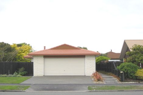 Photo of property in 242 Queenspark Drive, Parklands, Christchurch, 8083