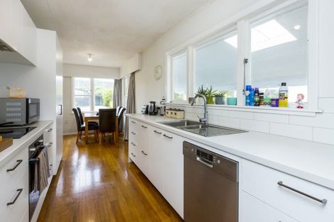 Photo of property in 5 Ruru Crescent, Heretaunga, Upper Hutt, 5018