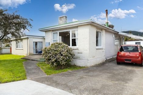 Photo of property in 4 Arawhata Road, Paraparaumu, 5032