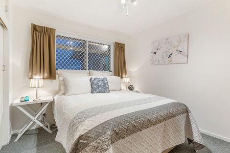 Photo of property in 220 Centreway Road, Orewa, 0931