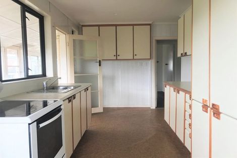 Photo of property in 2 Currey Crescent, Milford, Auckland, 0620