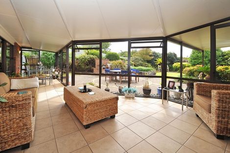 Photo of property in 4 Peridot Place, Conifer Grove, Takanini, 2112