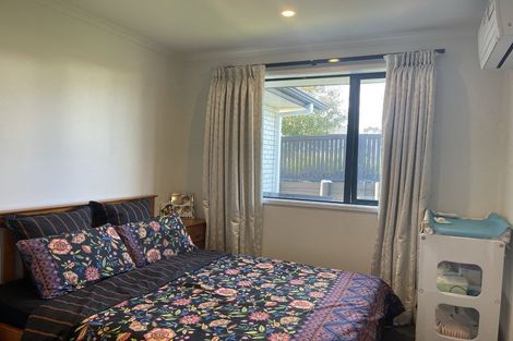 Photo of property in 1 Verdot Close, Kumeu, 0810