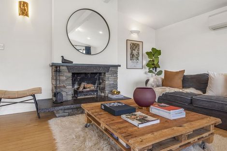 Photo of property in 44 Tizard Road, Birkenhead, Auckland, 0626