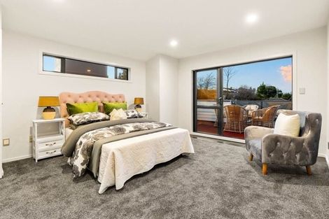 Photo of property in 45a Forrest Hill Road, Milford, Auckland, 0620