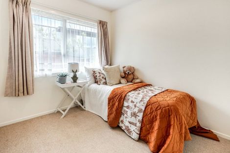 Photo of property in 2/1 Bramley Drive, Farm Cove, Auckland, 2012