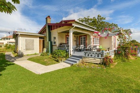Photo of property in 1 Eleventh Avenue, Tauranga, 3110