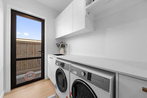 Photo of property in 42 Orchard Road, Greytown, 5712