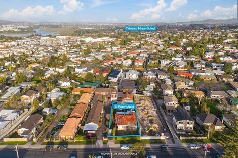 Photo of property in 11 Roberts Road, Te Atatu South, Auckland, 0610