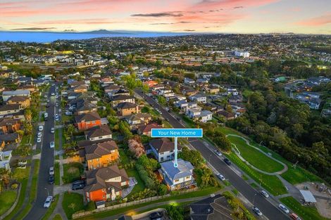 Photo of property in 31 Harrowglen Drive, Northcross, Auckland, 0632