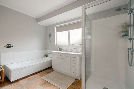 Photo of property in 57 Browning Street, Leamington, Cambridge, 3432