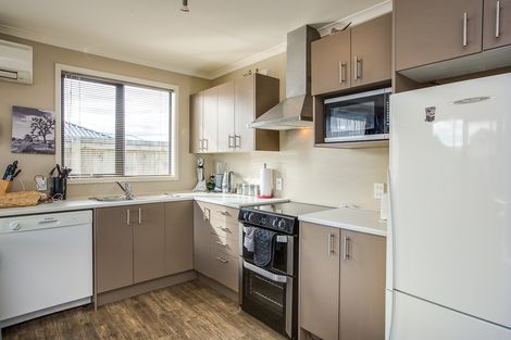 Photo of property in 1/63 Royal Crescent, Saint Kilda, Dunedin, 9012