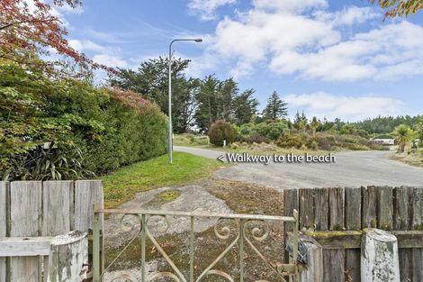 Photo of property in 1 Beach Crescent, Waikuku Beach, 7473