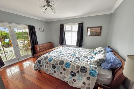 Photo of property in 43 Tauhinu Road, Miramar, Wellington, 6022