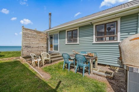 Photo of property in 37b Te Kapua Street, Oakura, Hikurangi, 0184