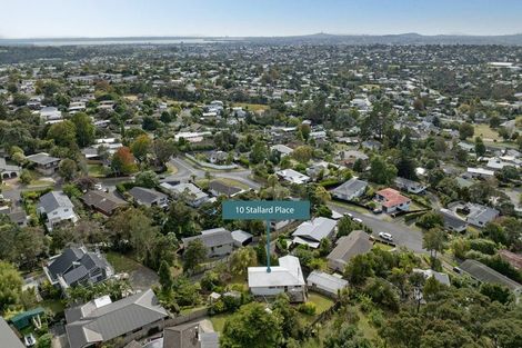 Photo of property in 10 Stallard Place, Glen Eden, Auckland, 0602