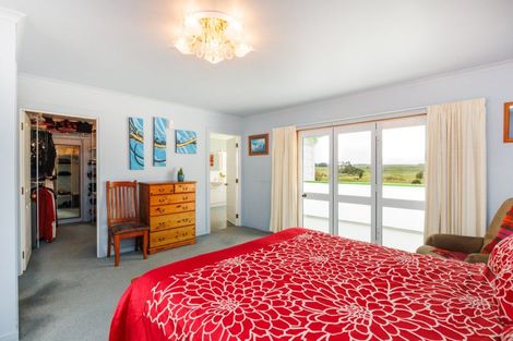 Photo of property in Thyme Out Estate, 800 Halcombe Road, Halcombe, Feilding, 4775