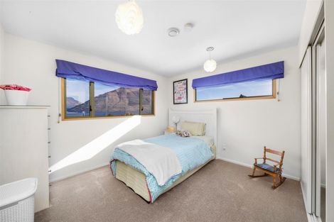 Photo of property in 690 Peninsula Road, Kelvin Heights, Queenstown, 9300
