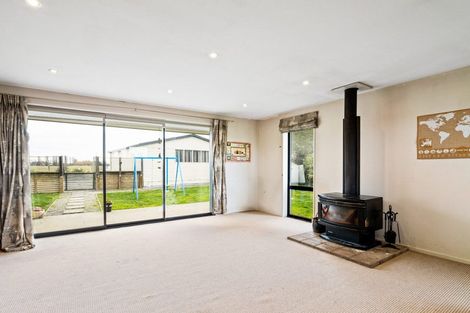 Photo of property in 4 Rangiora Woodend Road, Woodend, 7610