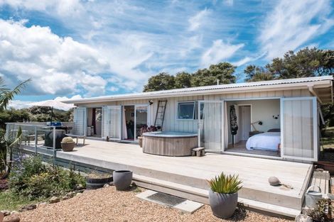 Photo of property in 51 Margaret Reeve Lane, Waiheke Island, 1971