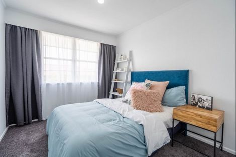 Photo of property in 19 Brora Crescent, Papakowhai, Porirua, 5024