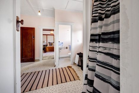 Photo of property in 4 Kitchener Terrace, Moturoa, New Plymouth, 4310