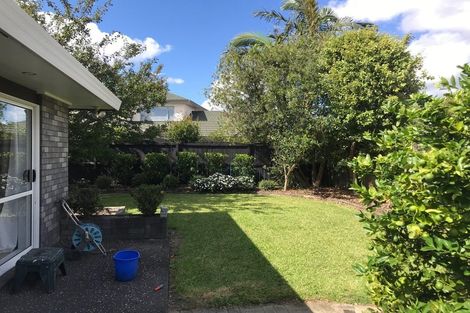 Photo of property in 12 Suncrest Drive, West Harbour, Auckland, 0618