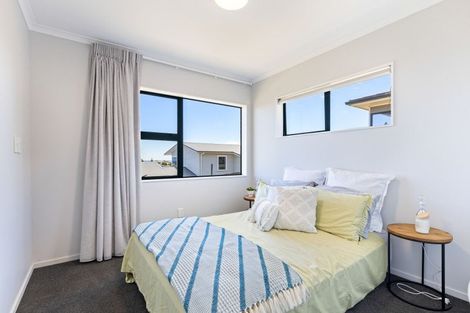 Photo of property in 47 Paynters Avenue, Strandon, New Plymouth, 4312