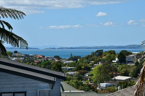 Photo of property in 23a Penguin Drive, Murrays Bay, Auckland, 0630