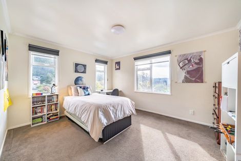 Photo of property in 473 Stokes Valley Road, Stokes Valley, Lower Hutt, 5019