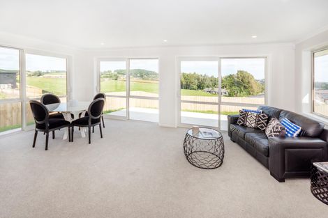 Photo of property in 63 Anselmi Ridge Road, Pukekohe, 2120