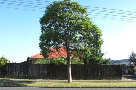 Photo of property in 1/15 Islington Avenue, New Lynn, Auckland, 0600