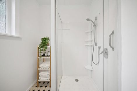 Photo of property in 83 Taylor Terrace, Tawa, Wellington, 5028