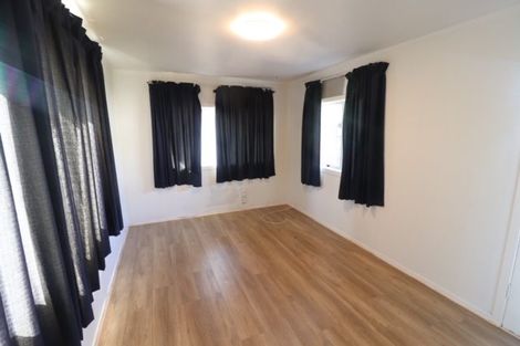 Photo of property in 35a Wade River Road, Stanmore Bay, Whangaparaoa, 0932