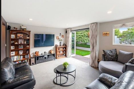 Photo of property in 28 Mayfair Street, Riccarton, Christchurch, 8011
