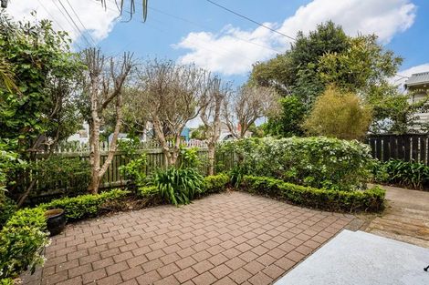 Photo of property in 26 Miro Street, Eastbourne, Lower Hutt, 5013