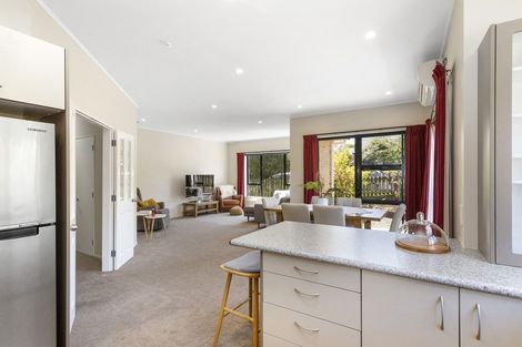 Photo of property in 5 Ranui Terrace, Tawa, Wellington, 5028