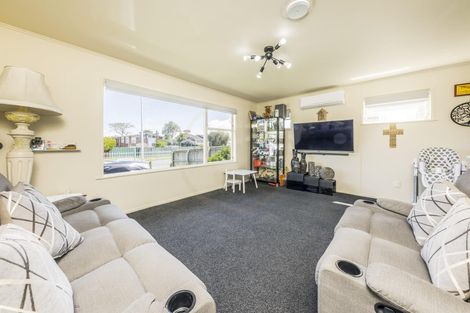 Photo of property in 13 Wordsworth Road, Manurewa, Auckland, 2102