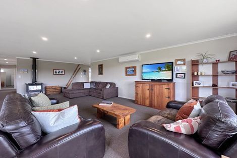 Photo of property in 18 Matukituki Crescent, Twizel, 7901