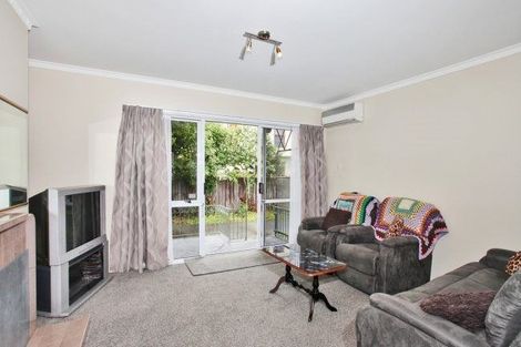 Photo of property in 2/65 Lincoln Road, Hillmorton, Christchurch, 8024