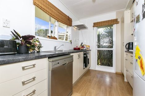 Photo of property in 100 Kitchener Road, Waiuku, 2123