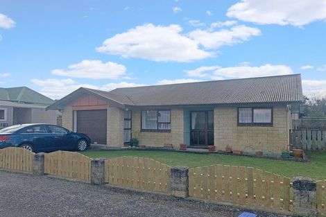 Photo of property in 1a Carlyle Street, Dannevirke, 4930